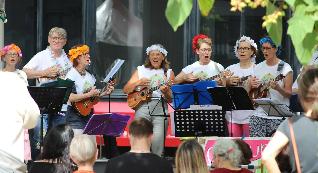 Choeur de Youkou au festival Mots et Regards à Saint-Denis (93)